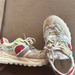 Unique platform sneaker